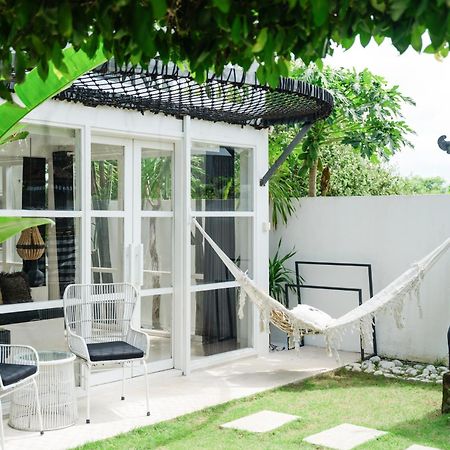 White Palm Hotel Uluwatu Bali Jimbaran Exteriör bild
